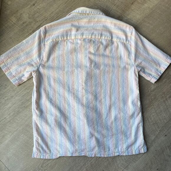 Abercrombie Seersucker Pride Rainbow Pastel Stripe Button Down Shirt, size XS - Picture 2 of 8